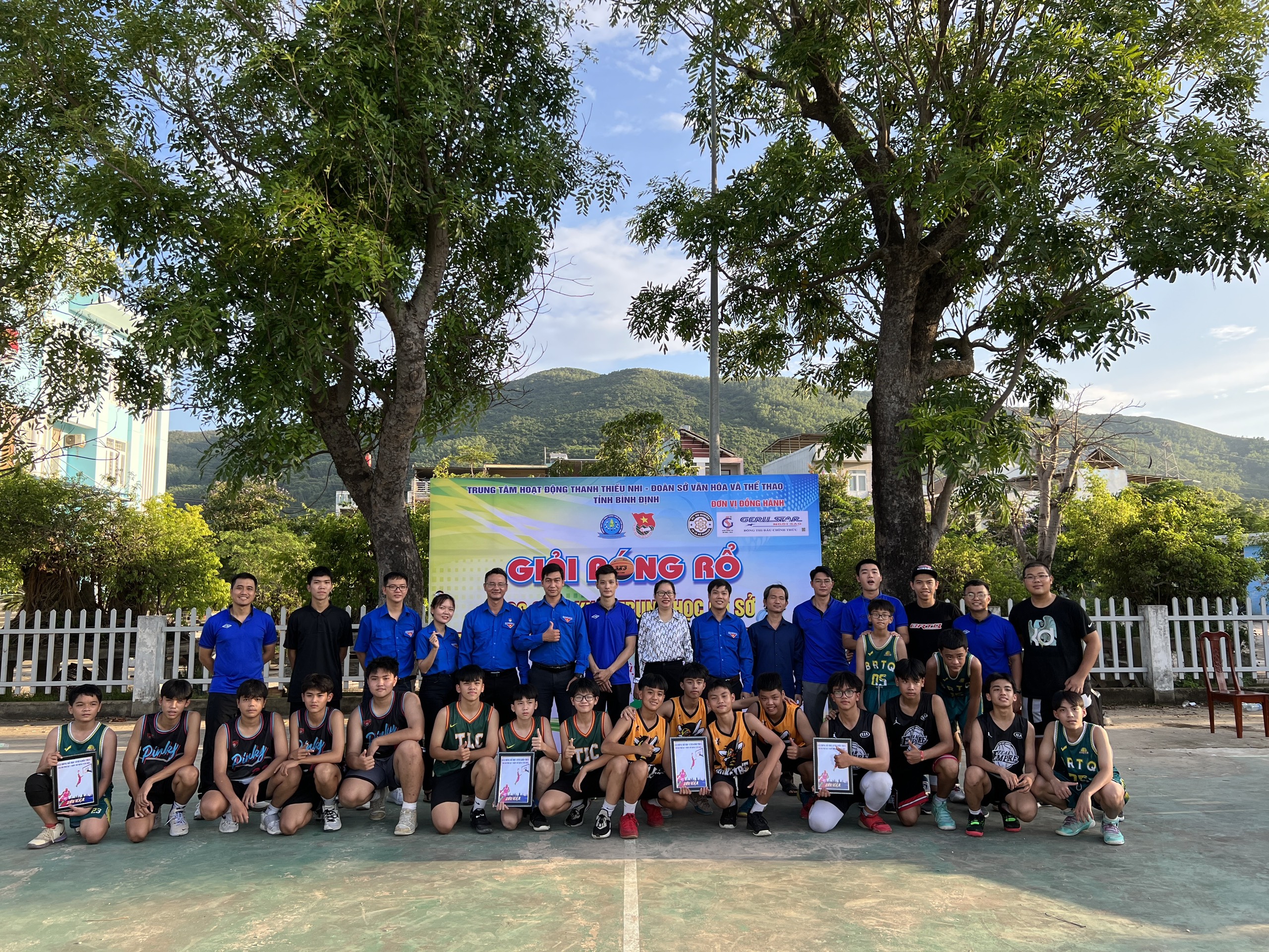 Giải bóng rổ 3 x 3 học sinh khối THCS thành phố Quy Nhơn mở rộng năm 2022