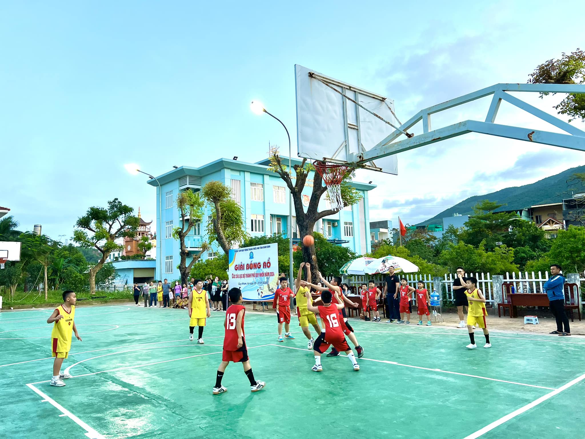 Hình ảnh Giải bóng rổ thành phố Quy Nhơn mở rộng